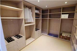 Maatwerk dressing hoekopstelling Maatwerk dressing hoekopstelling